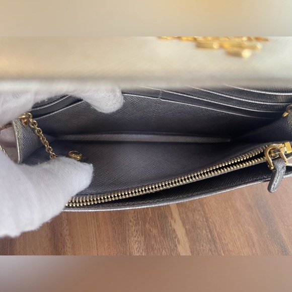 Prada wallet snap closure Leather Chain Long Gold Hardware WOC - Picture 11 of 13